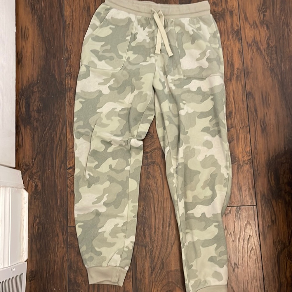 Women’s camo joggers